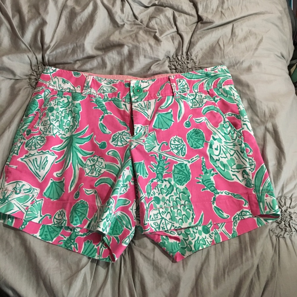 Lilly Pulitzer patterned shorts, size 6