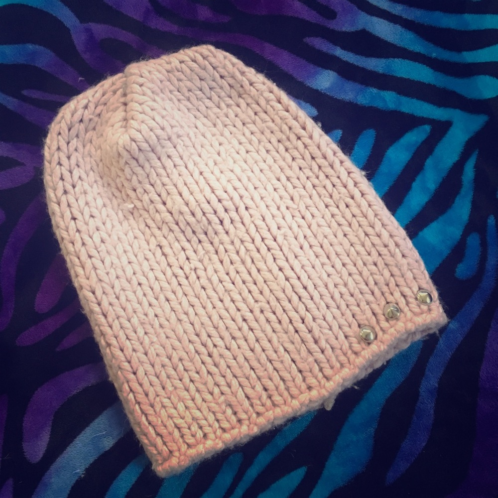Beanie w/ Studs