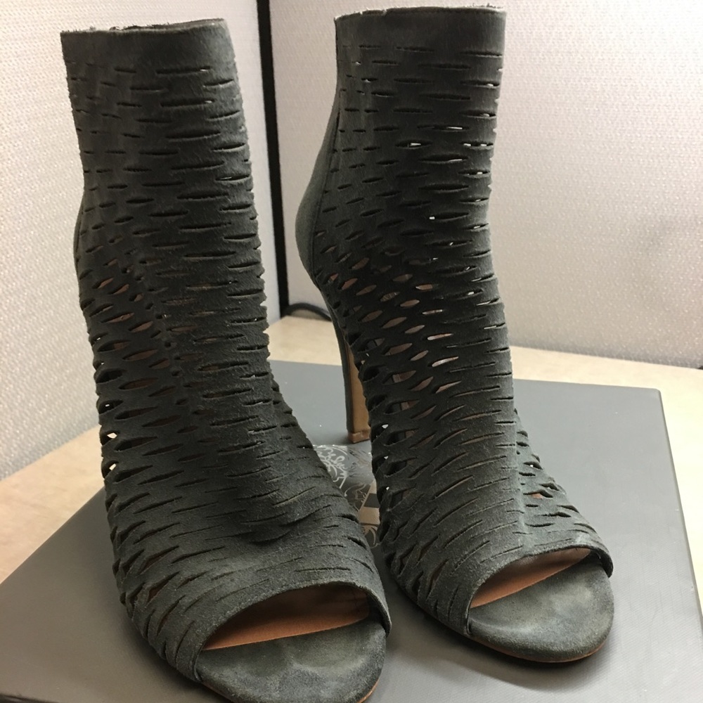 Woman’s Peep Toe Shoe Boots