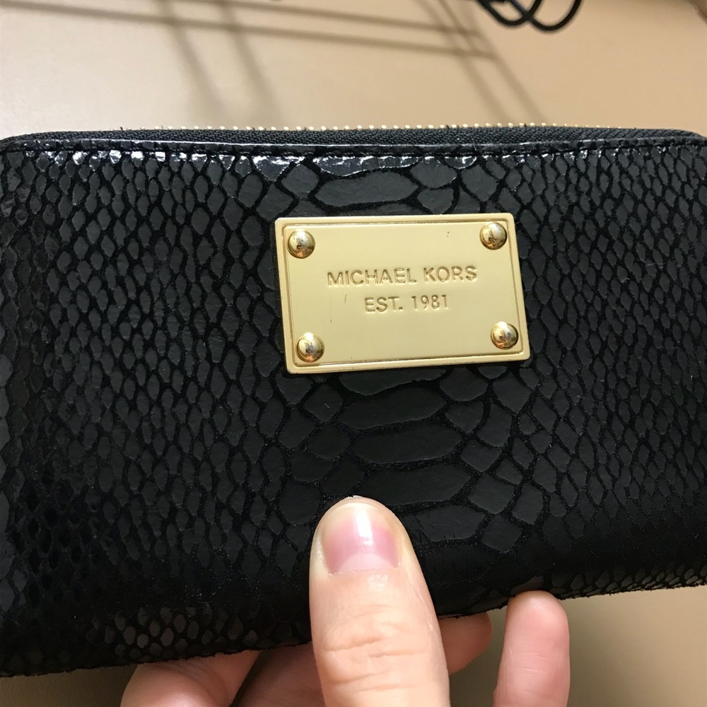 Michael Kors wristlet