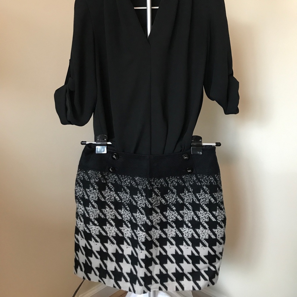 Black and Gray Houndstooth Skirt