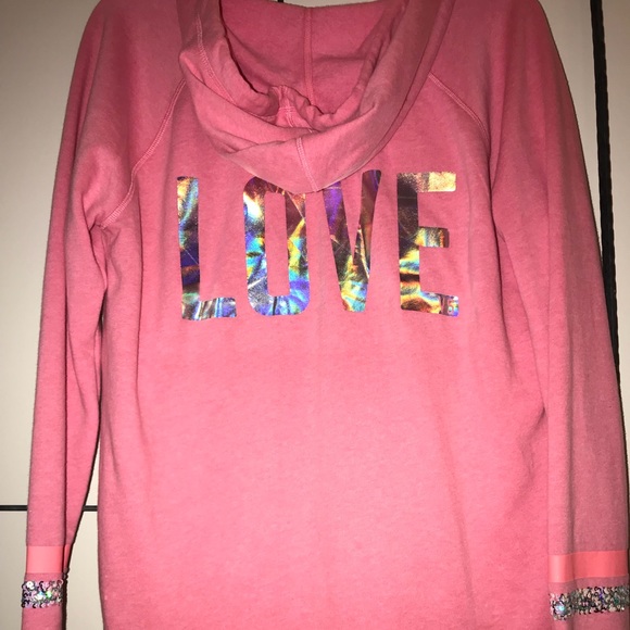 Victoria Secret pullover - Picture 2 of 2
