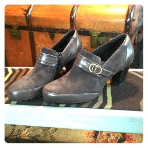 Clarks Leather & Suede Buckle Detail