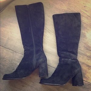 Jolie Victoria Suede Boots size 7 1/2