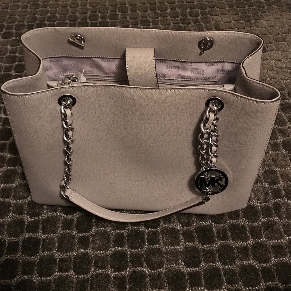 Michael kors large tote