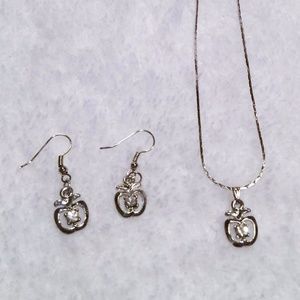 ✨NEW✨ 2 Piece Apple Jewel Earrings & Necklace Set