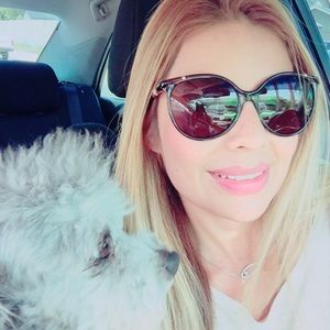 Meet your Posher, Norma