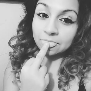 Meet your Posher, Steffany