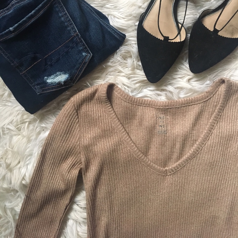 🍁UO Crop Sweater Tee🍁