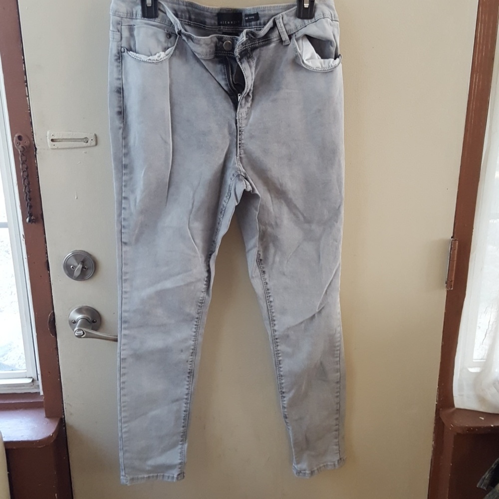 Skinny jeans