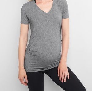 Gap Fit Maternity Breathe V-neck Tee