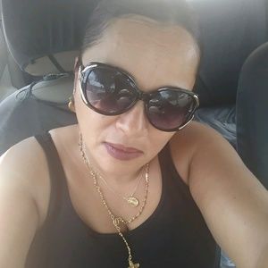 Meet your Posher, Maribel