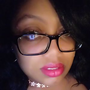 Meet your Posher, Roxie