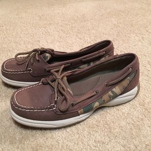 Women's Sperrys! Great condition!
