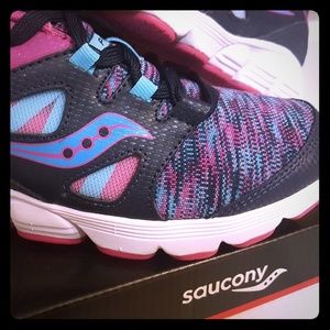 Girls Athletic Shoes