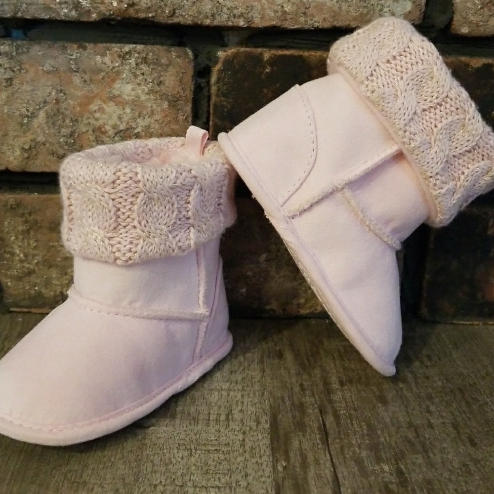 NWOT Infant girls winter boots. Koala kids size 3