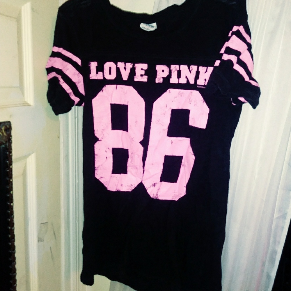 💗SOLDVs pink tee💗large-BUNDLE with me!!!:)