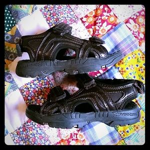 Arizona toddler boys size 9 sandals