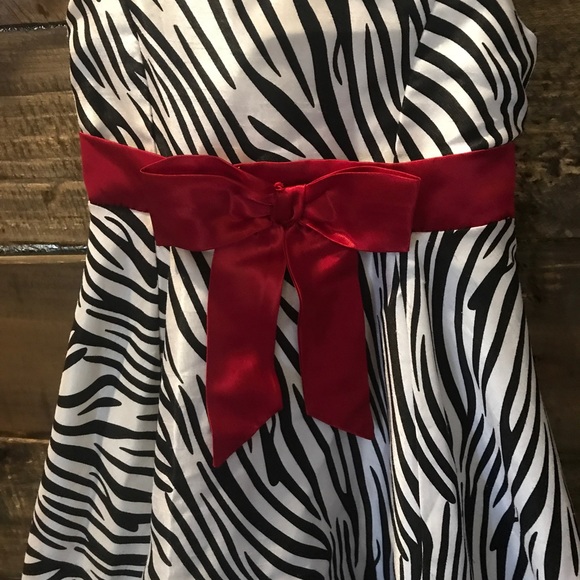 Rare Edition Zebra patterned dress with red bow - Picture 3 of 8