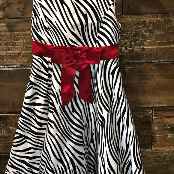 Rare Edition Zebra patterned dress with red bow - Picture 4 of 8