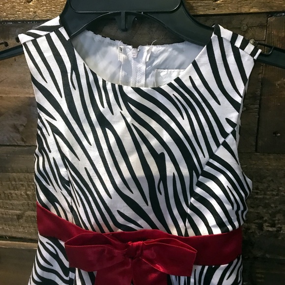 Rare Edition Zebra patterned dress with red bow - Picture 8 of 8
