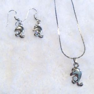 ✨NEW✨ 2 Piece Dolphin Jewel Necklace & Earring Set