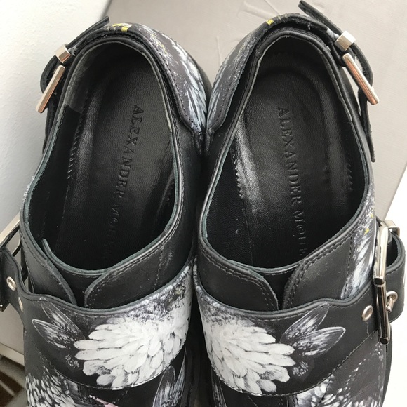 Shoes - Picture 3 of 3