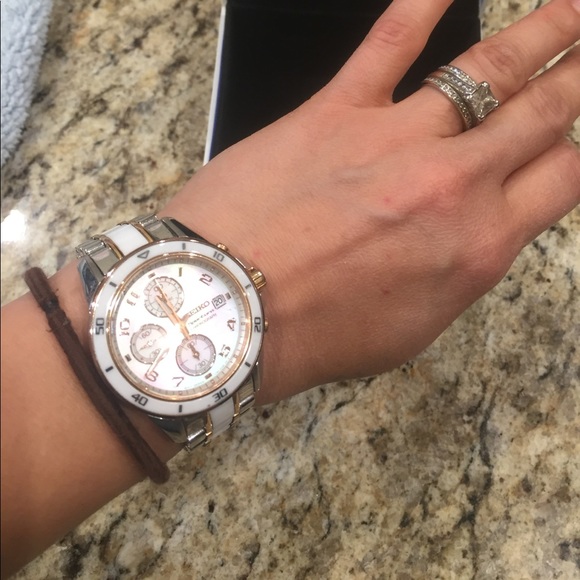 Women\'s Seiko watch! Beautiful! main image 4