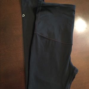 GapFit Maternity Blackout Tech full panel leggings