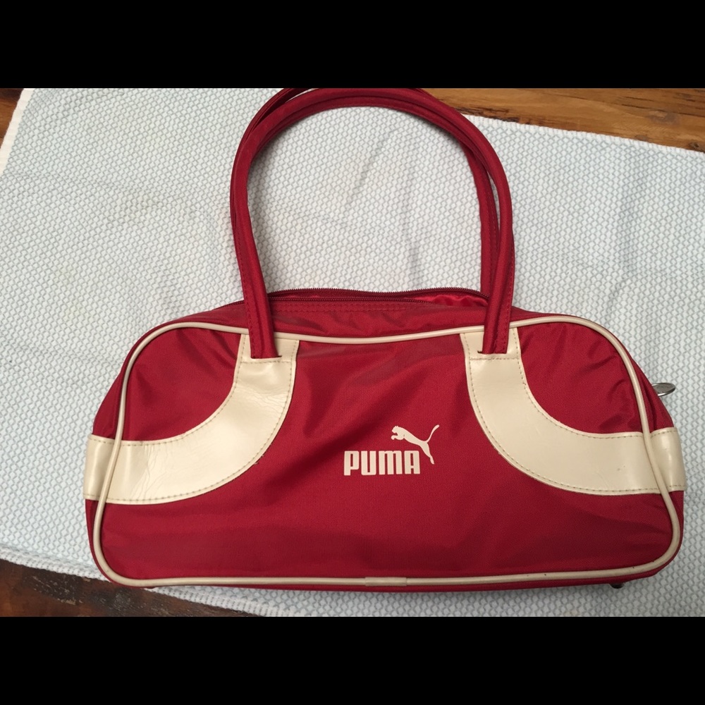 Puma Bowler Style Shoulder Bag