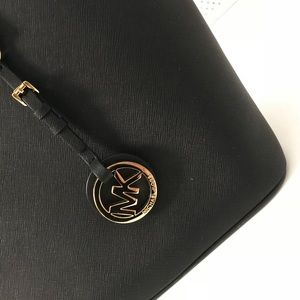 Michael Kors Jet Set Top-Zip Tote
