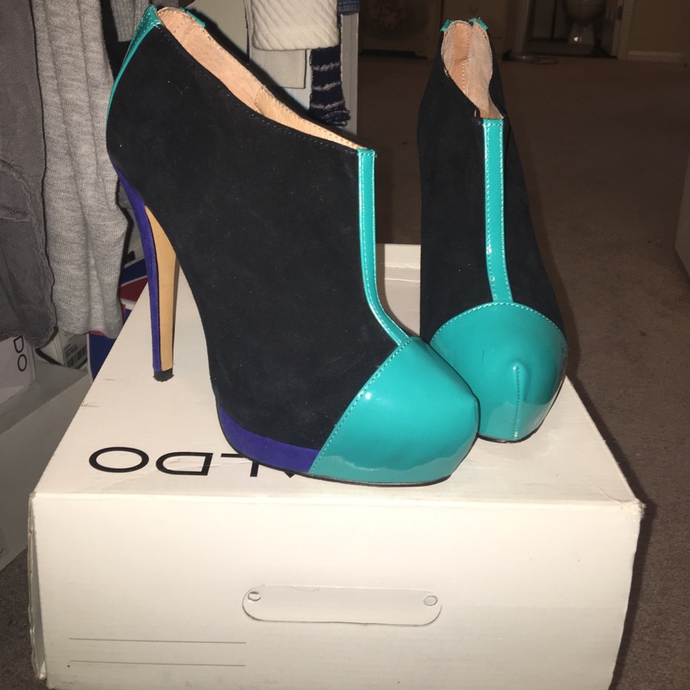 Black and blue high heels