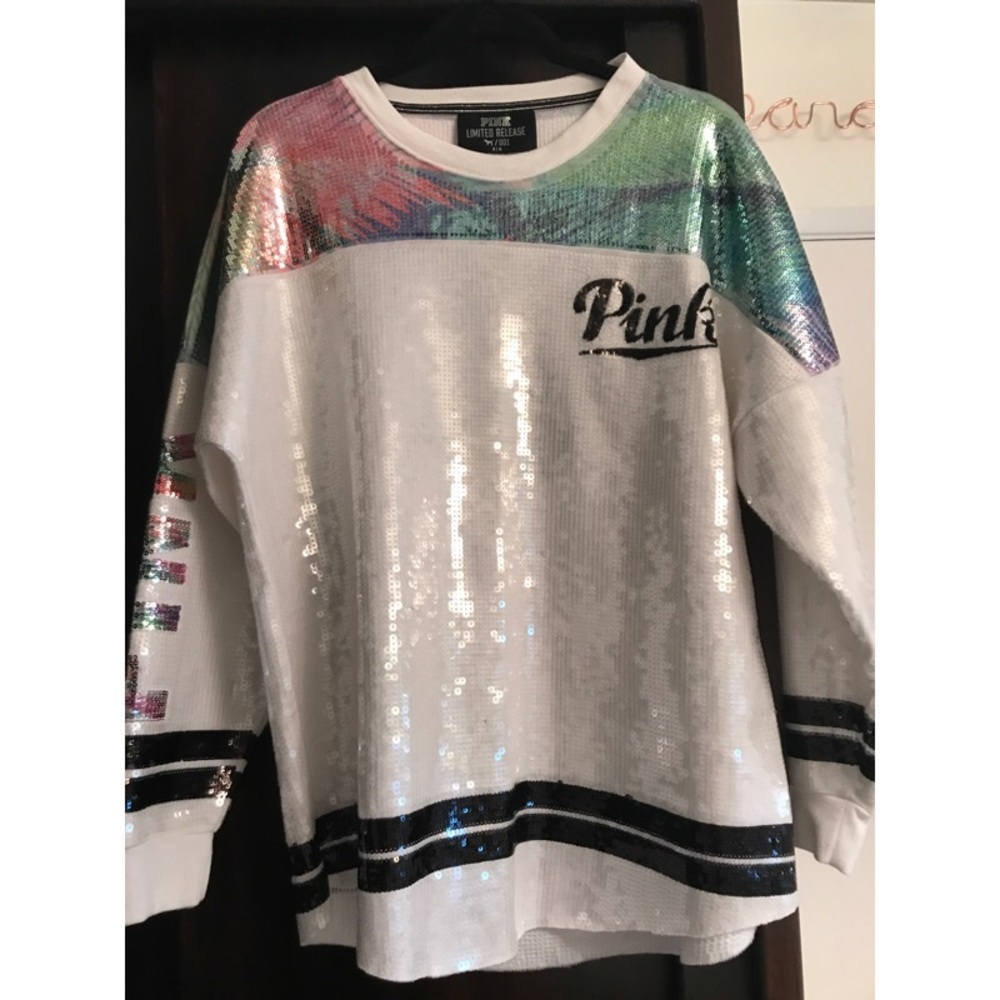 LIMITED EDITION Victoria Secret Pink Crew - Picture 1 of 4