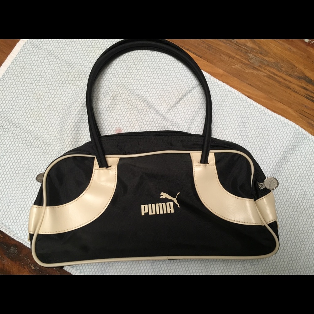 Puma Bowler Style Shoulder Bag
