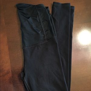 Ingrid&Isabel Maternity Active Legging crossover