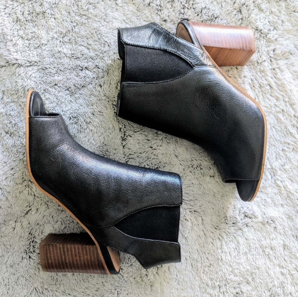 Steve Madden peep toe booties