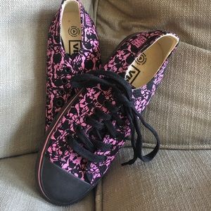 NWOT Vintage Vision Streetwear skate shoes size 4