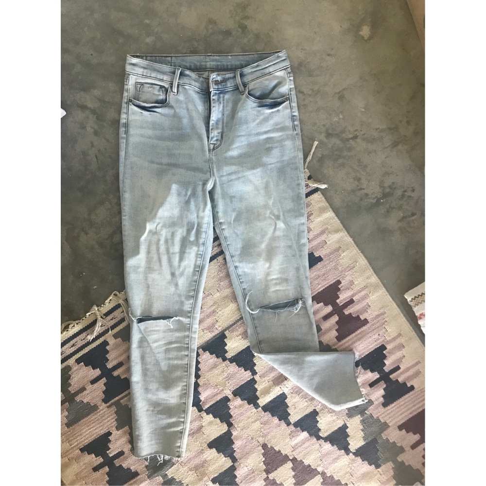URBAN OUTFITTERS NWOT TWIG HIGH RISE LIGHT WASH