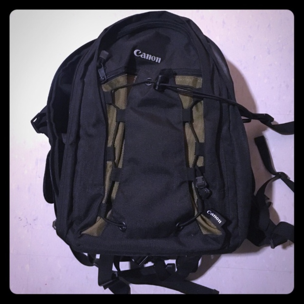 Canon Camera Bag with camera strap