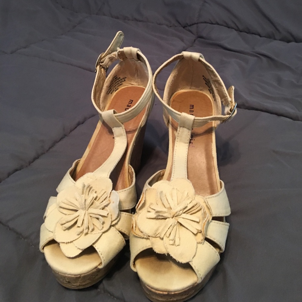Size 6.5 wedges! Madden girl