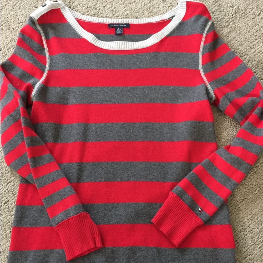 NWOT Tommy Hilfiger sweater size M