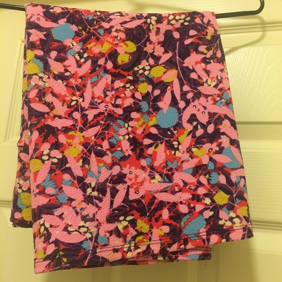 LuLaRoe Dresses & Skirts - *Final Reduction* LULAROE Cassie Skirt