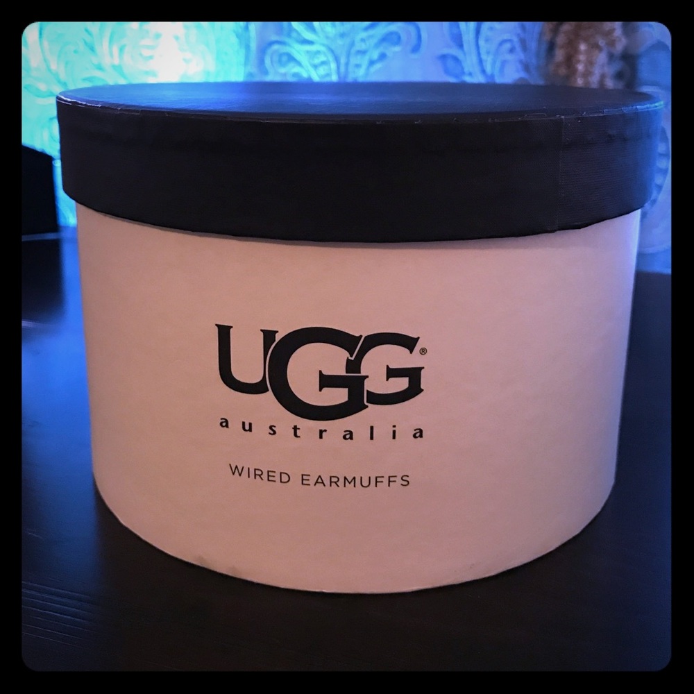 UGG wired earmuffs