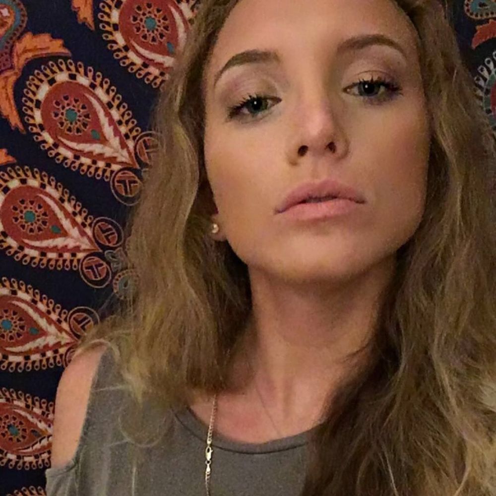 Meet your Posher, Victoria