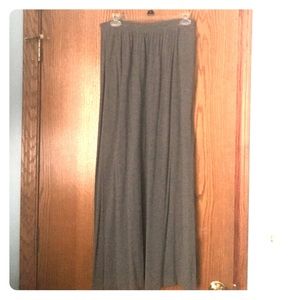 Grey maxi skirt with pockets