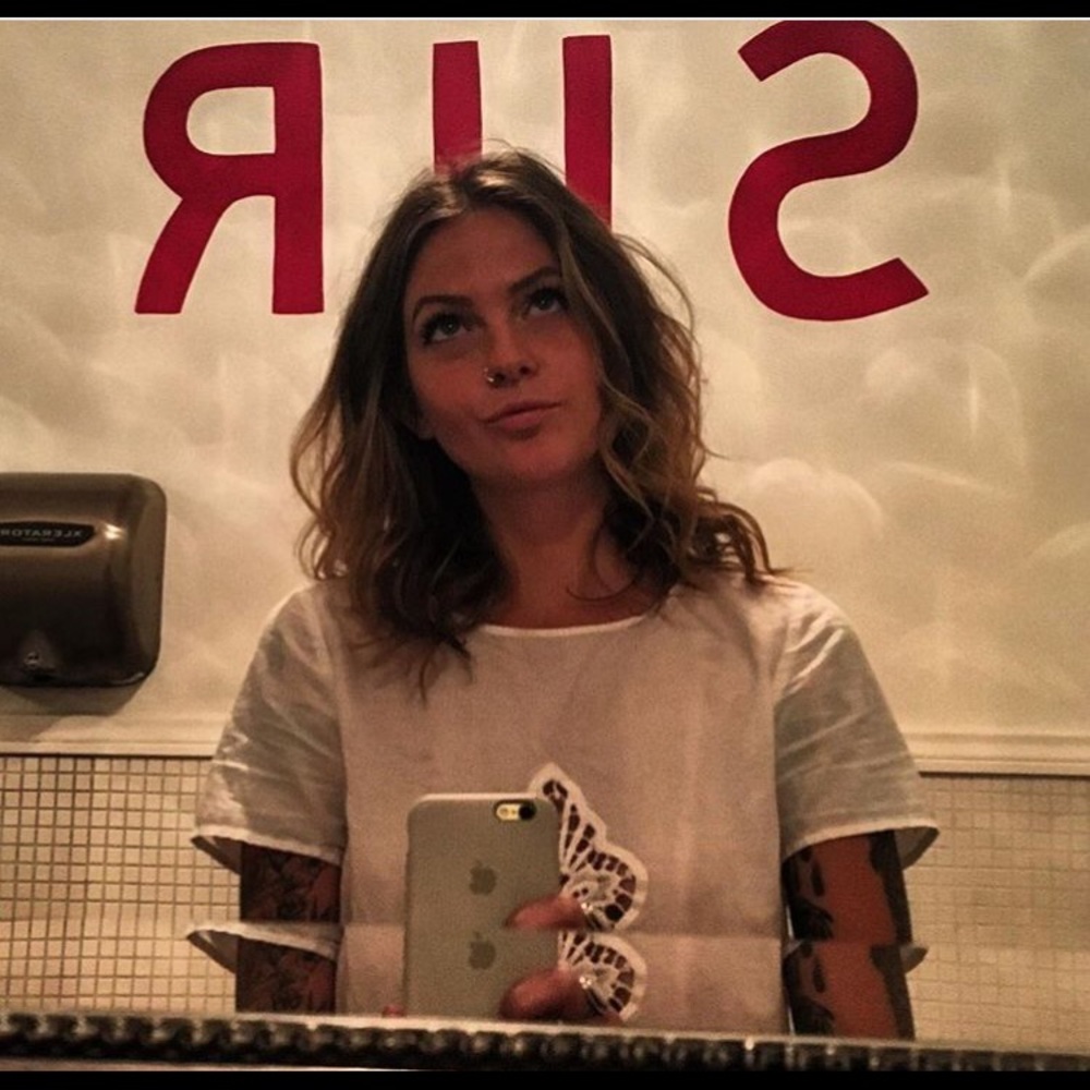 Meet your Posher, Olivia