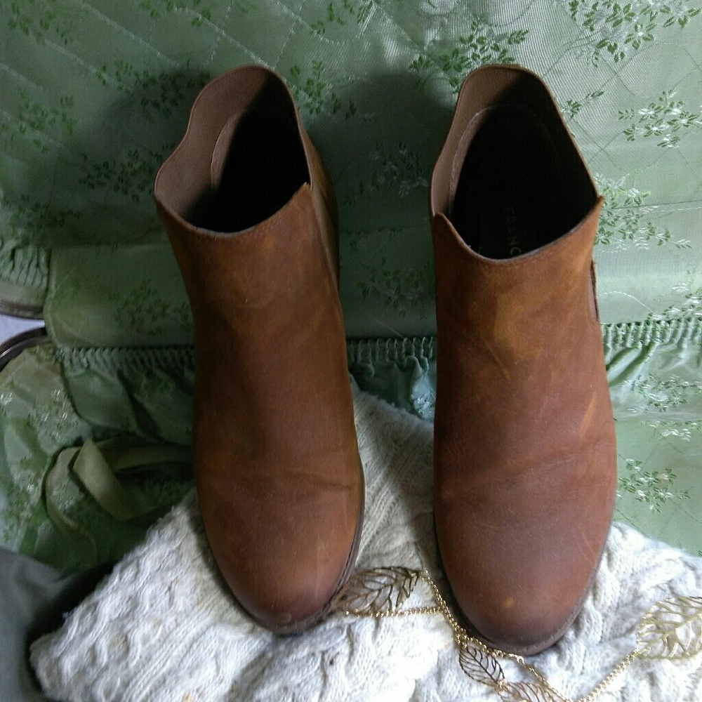 Brown booties for you