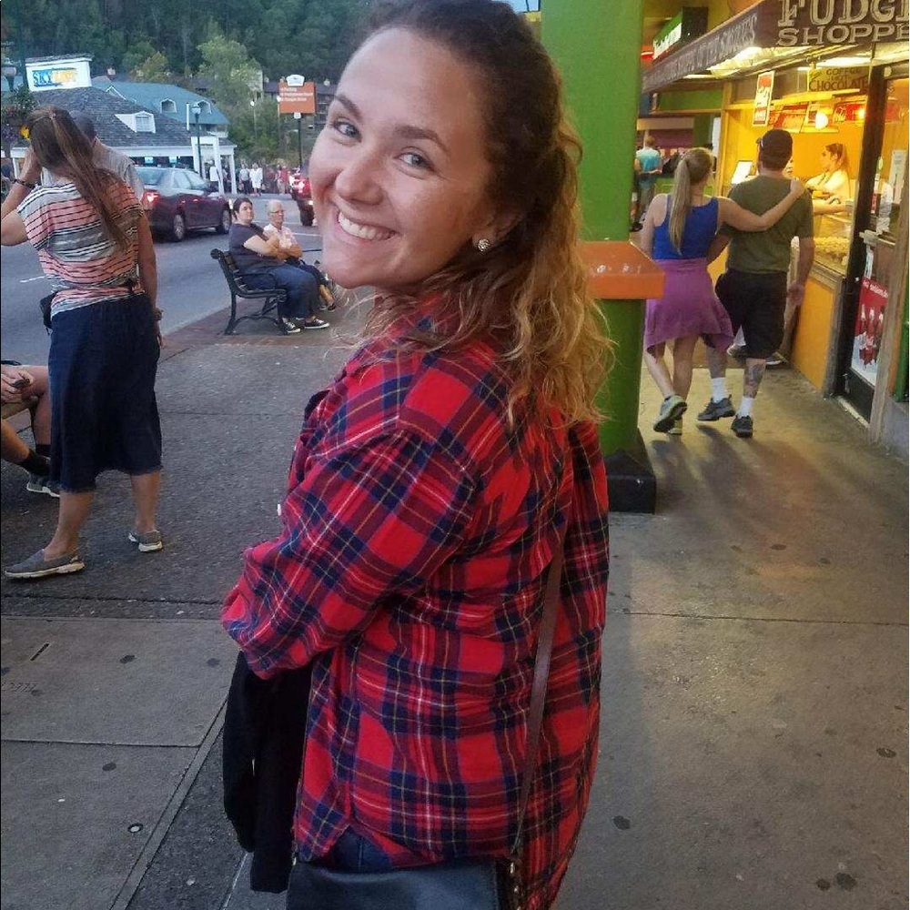 Meet your Posher, Annie