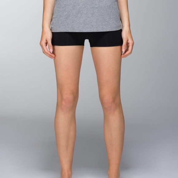 • Lululemon • Boogie Shorts Black Luxtreme 6 New - Picture 4 of 6
