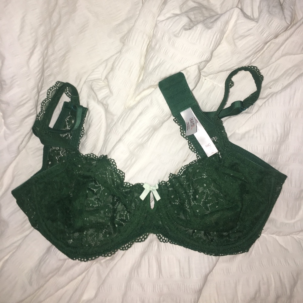Green lace bra *not padded